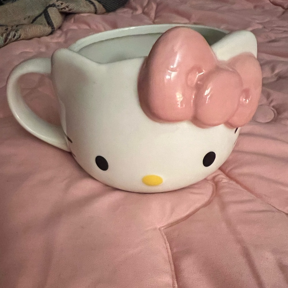 Hello kitty mug
